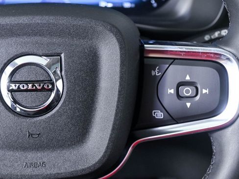 Used 2023 Volvo XC40 B5 Plus w/ Climate Package AWD/4WD image 11
