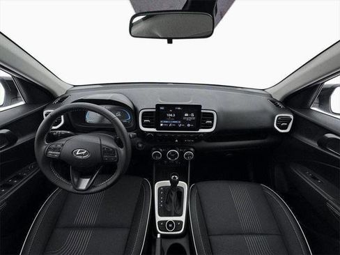 New 2026 Hyundai Venue SEL FWD image 13