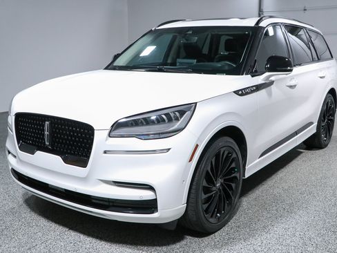 Used 2024 Lincoln Aviator Reserve w/ Jet Package RWD image 34