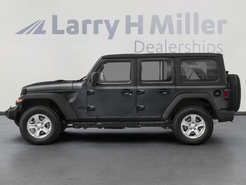 Used 2023 Jeep Wrangler Willys image 3