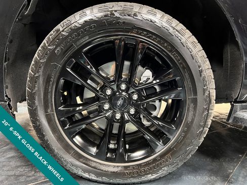 Used 2023 Ford Expedition XLT image 19