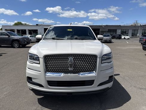 Certified 2023 Lincoln Navigator L Reserve AWD/4WD image 9