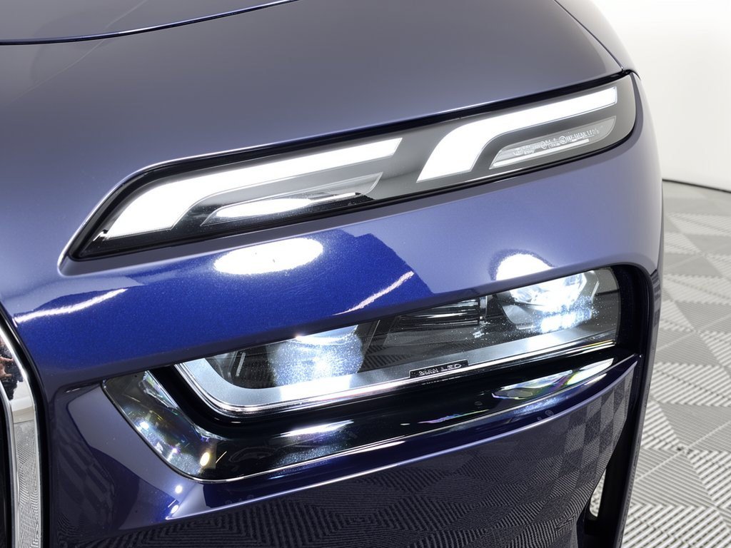 Used 2023 BMW i7 xDrive60 AWD/4WD image 12