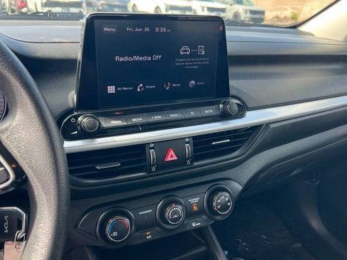 Certified 2024 Kia Forte LXS w/ LXS Technology Package FWD image 18