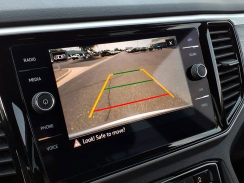 Used 2023 Volkswagen Atlas Cross Sport SE w/ Panoramic Sunroof Package image 26