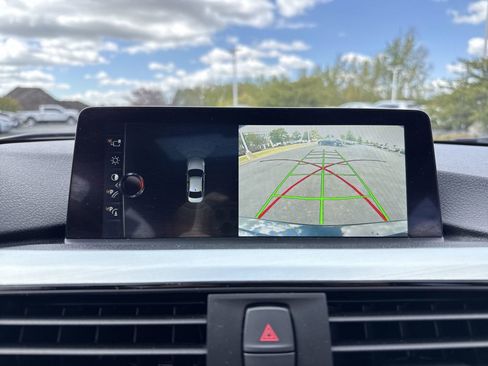 Used 2017 BMW 340i xDrive Sedan AWD/4WD image 19