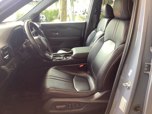 Used 2024 Honda Pilot TrailSport image 9