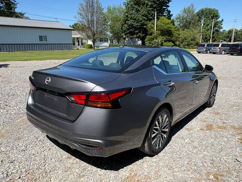 Used 2025 Nissan Altima 2.5 SV FWD image 7