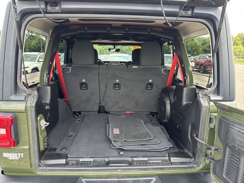 Used 2020 Jeep Wrangler Unlimited Rubicon w/ Quick Order Package 28Y Recon AWD/4WD image 8