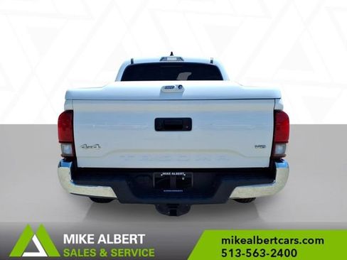 Used 2021 Toyota Tacoma SR5 AWD/4WD image 6