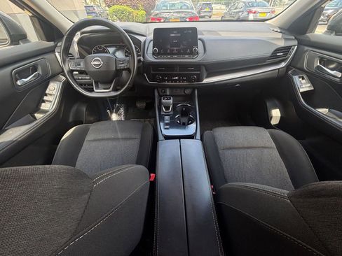Used 2025 Nissan Rogue SV FWD image 35