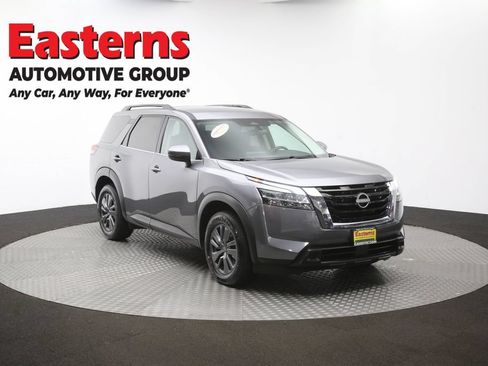 Used 2022 Nissan Pathfinder SV FWD image 50