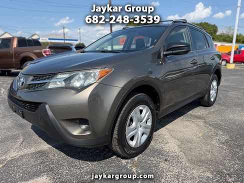 Used 2014 Toyota RAV4 LE FWD image 1