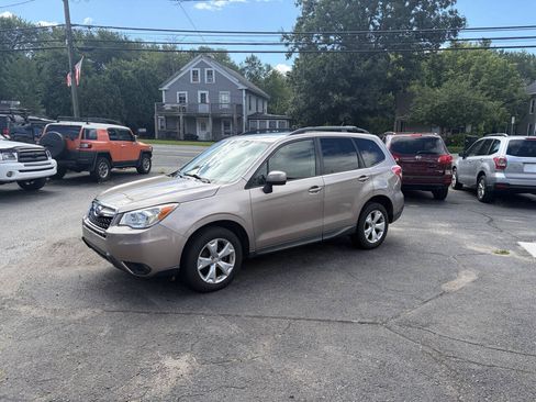 Used 2014 Subaru Forester 2.5i Premium w/ All-Weather Package AWD/4WD image 2