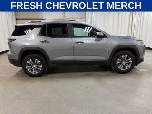 Used 2025 Chevrolet Equinox LT w/ Convenience Package II AWD/4WD image 3