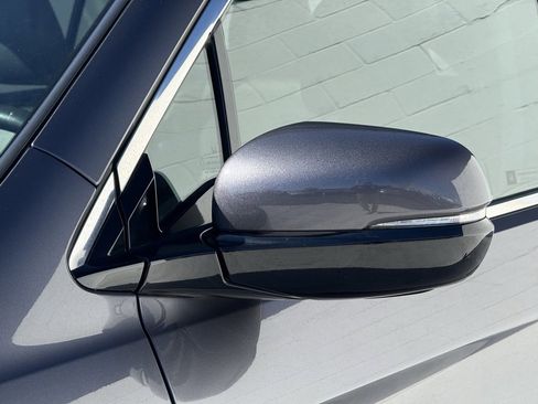 Used 2017 Honda Pilot Touring image 14