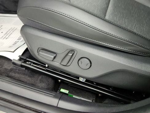 Used 2024 Kia Niro Wave w/ Wave Preserve Package image 12