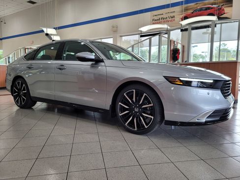 New 2025 Honda Accord Touring image 3