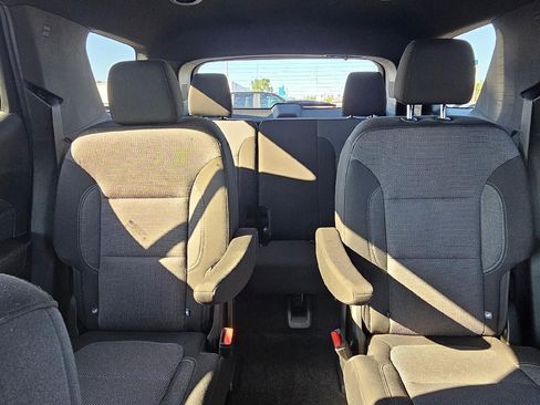 Used 2023 Chevrolet Traverse LT AWD/4WD image 11