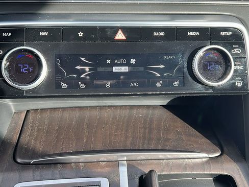 Used 2024 Genesis GV80 3.5T w/ Prestige Package image 33