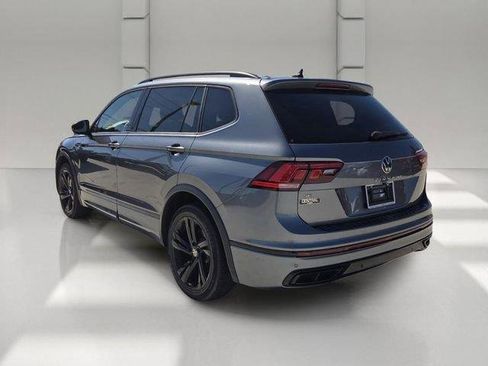 Used 2023 Volkswagen Tiguan SE R-Line FWD image 3