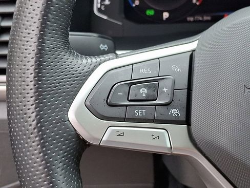 Used 2023 Volkswagen Atlas SEL R-Line AWD/4WD image 23