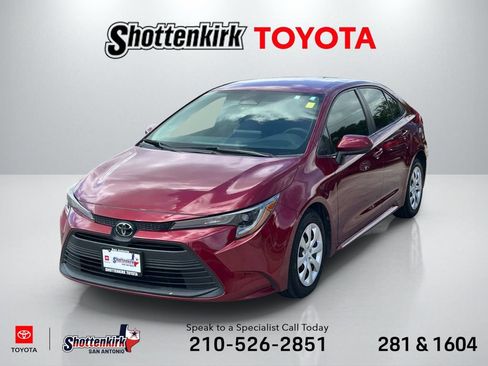 Used 2024 Toyota Corolla LE FWD image 1