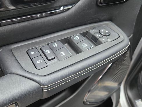 Used 2025 RAM 1500 Limited image 30