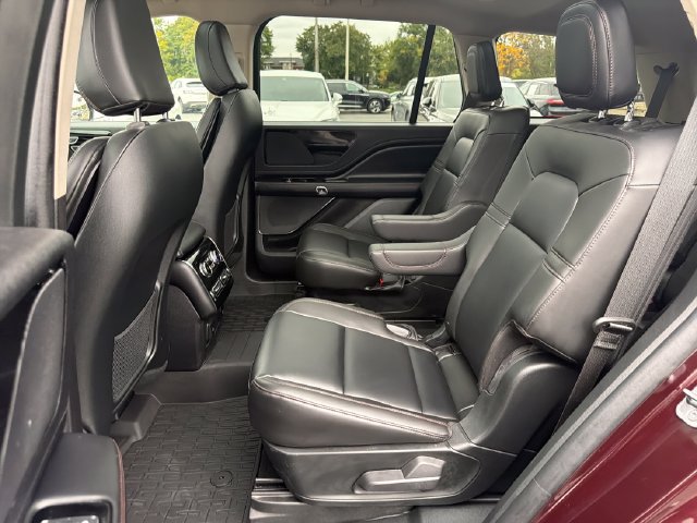 Used 2024 Lincoln Aviator AWD image 27