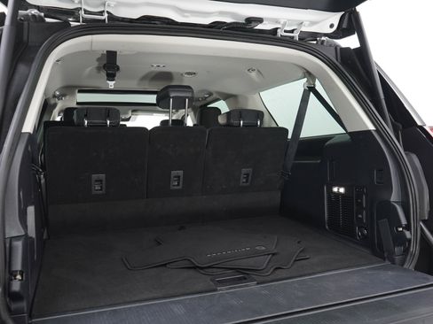 Used 2025 Ford Expedition Max Platinum AWD/4WD image 23