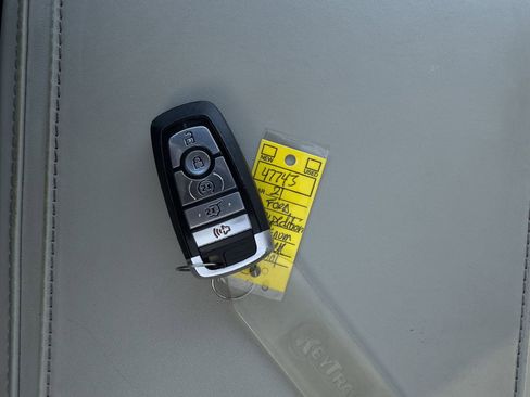 Used 2021 Ford Expedition Platinum image 35