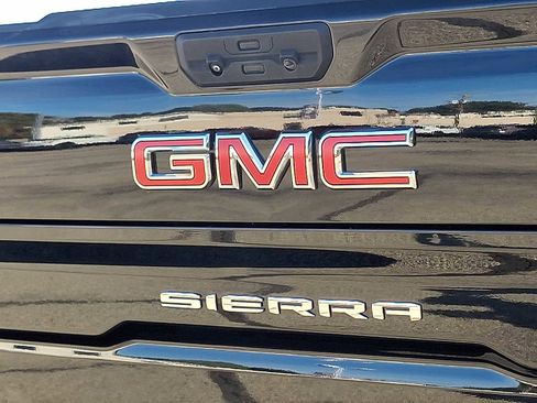 Certified 2023 GMC Sierra 1500 SLT w/ SLT Convenience Package image 30