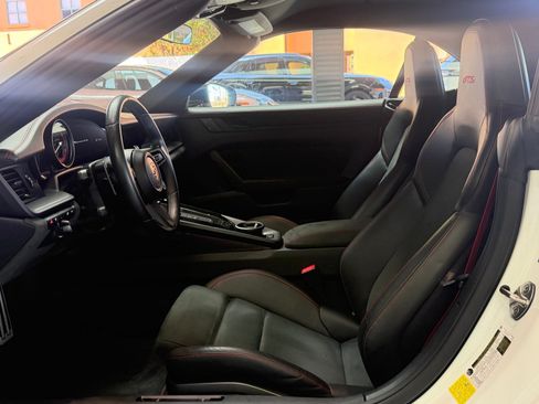 Certified 2024 Porsche 911 Carrera GTS RWD image 4