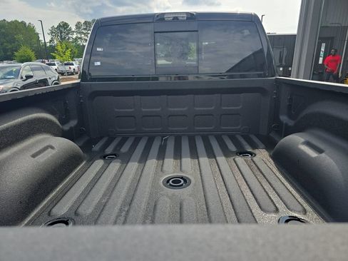 New 2026 RAM 2500 Laramie AWD/4WD image 12