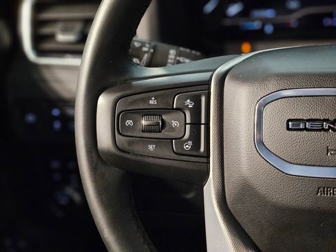 Used 2024 GMC Yukon Denali image 28