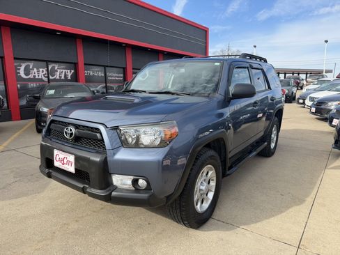 Used 2010 Toyota 4Runner Limited image 1