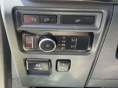 Used 2022 Ford F150 XLT w/ Equipment Group 302A High AWD/4WD image 16