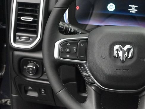 New 2026 RAM 1500 4x4 Crew Cab image 30