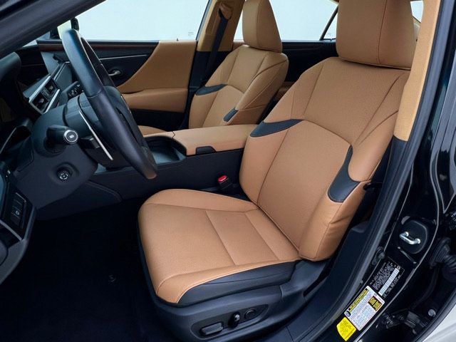 Used 2025 Lexus ES 350 w/ Premium Package FWD image 12