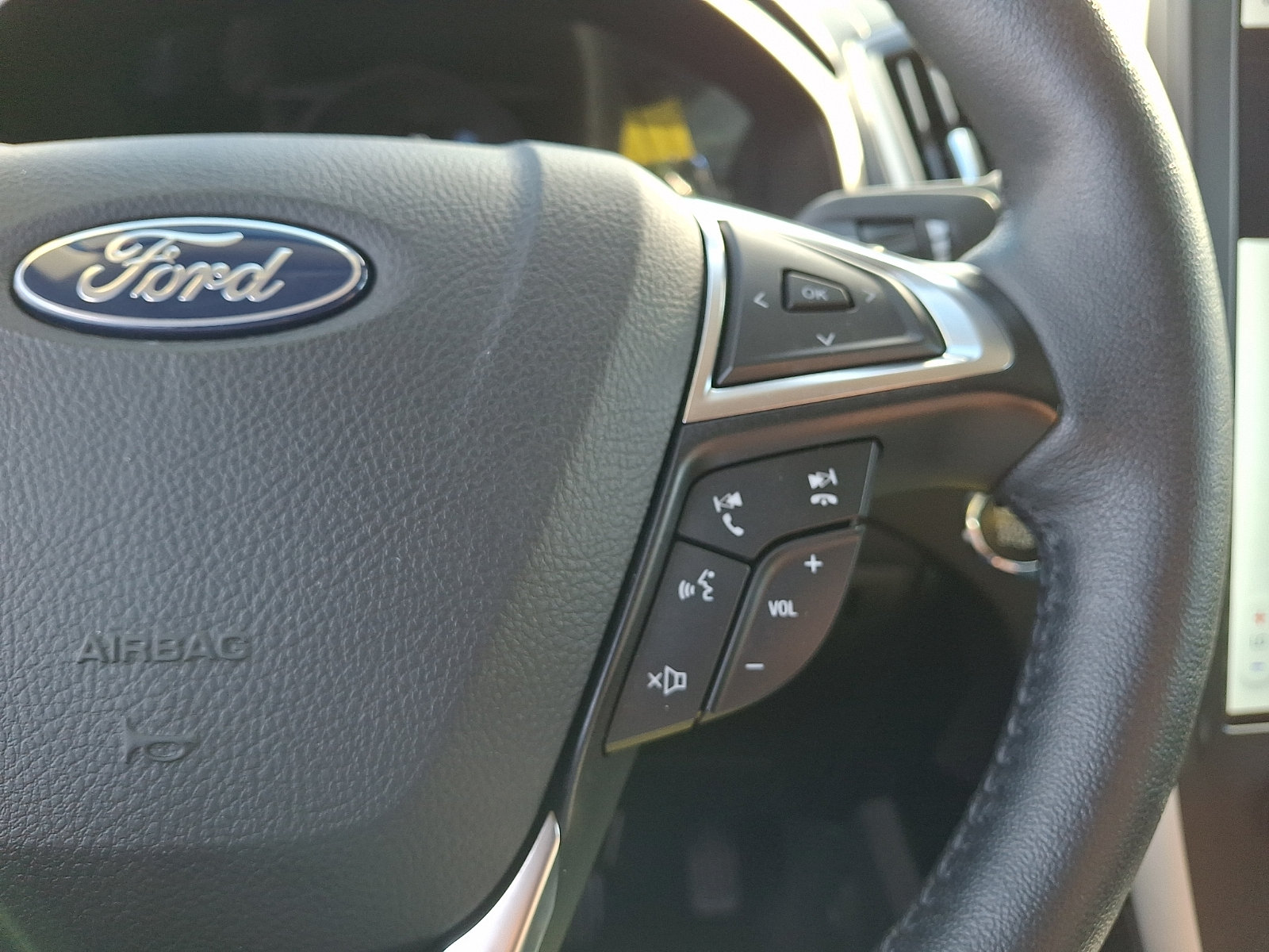Used 2024 Ford Edge SEL w/ Convenience Package AWD/4WD image 23