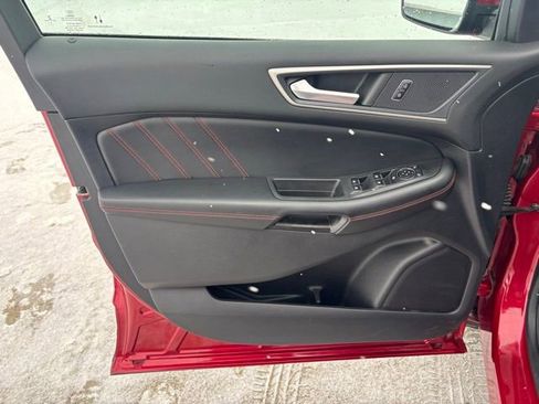 Used 2021 Ford Edge ST-Line image 19