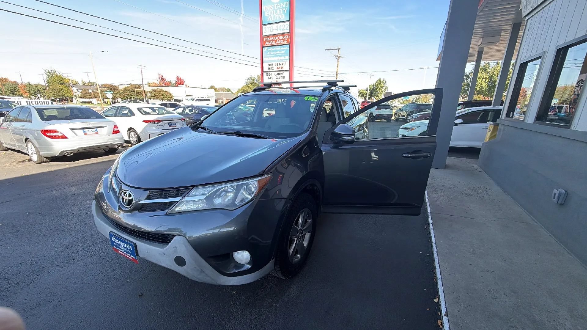 Used 2015 Toyota RAV4 XLE AWD/4WD image 27