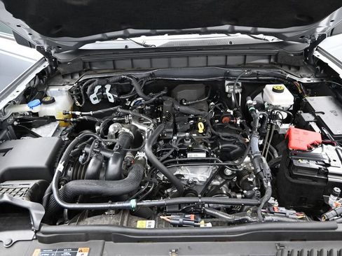 Used 2024 Ford Bronco Big Bend AWD/4WD image 5