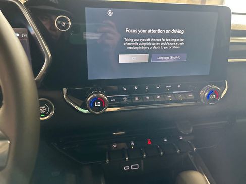 New 2026 GMC Canyon Elevation w/ Convenience Package image 19