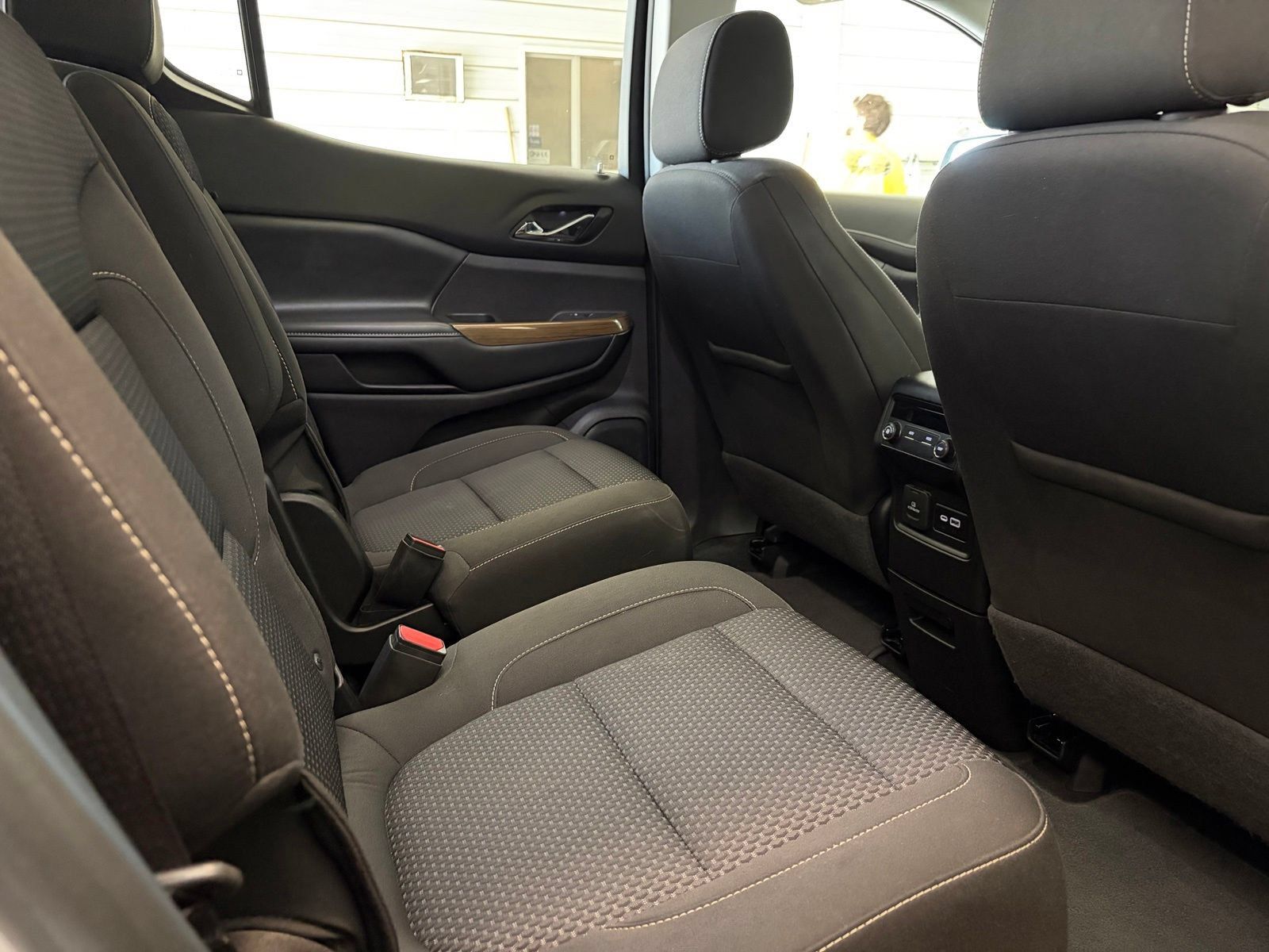 Used 2021 GMC Acadia SLE w/ Driver Convenience Package AWD/4WD image 32