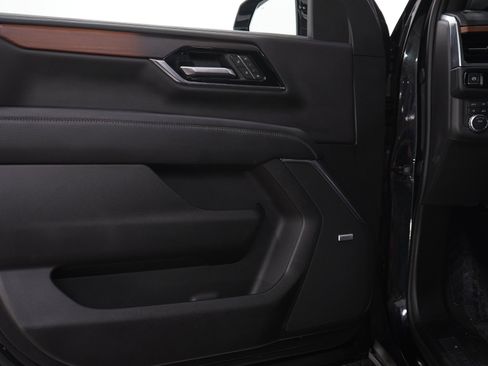 Used 2025 GMC Yukon XL Denali w/ Sun & Power Step Package AWD/4WD image 21