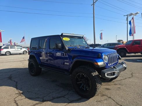Used 2020 Jeep Wrangler Unlimited Sahara image 3
