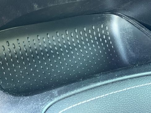 Used 2020 Toyota Corolla SE w/ Carpet Mat Package FWD image 28