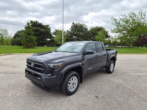 Used 2024 Toyota Tacoma SR5 AWD/4WD image 1