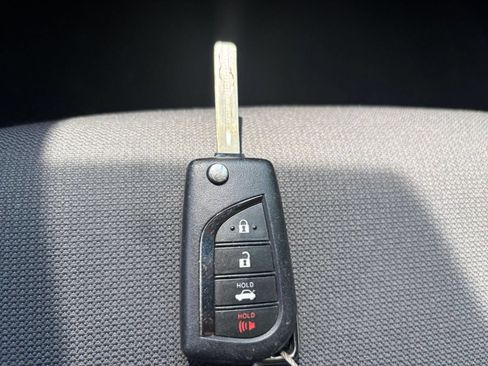 Used 2025 Toyota Corolla LE FWD image 15